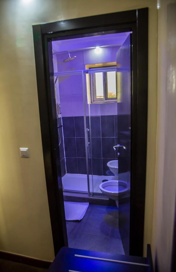 Hotel Univers 3 Aeroport Luxe Νιαμέυ Εξωτερικό φωτογραφία